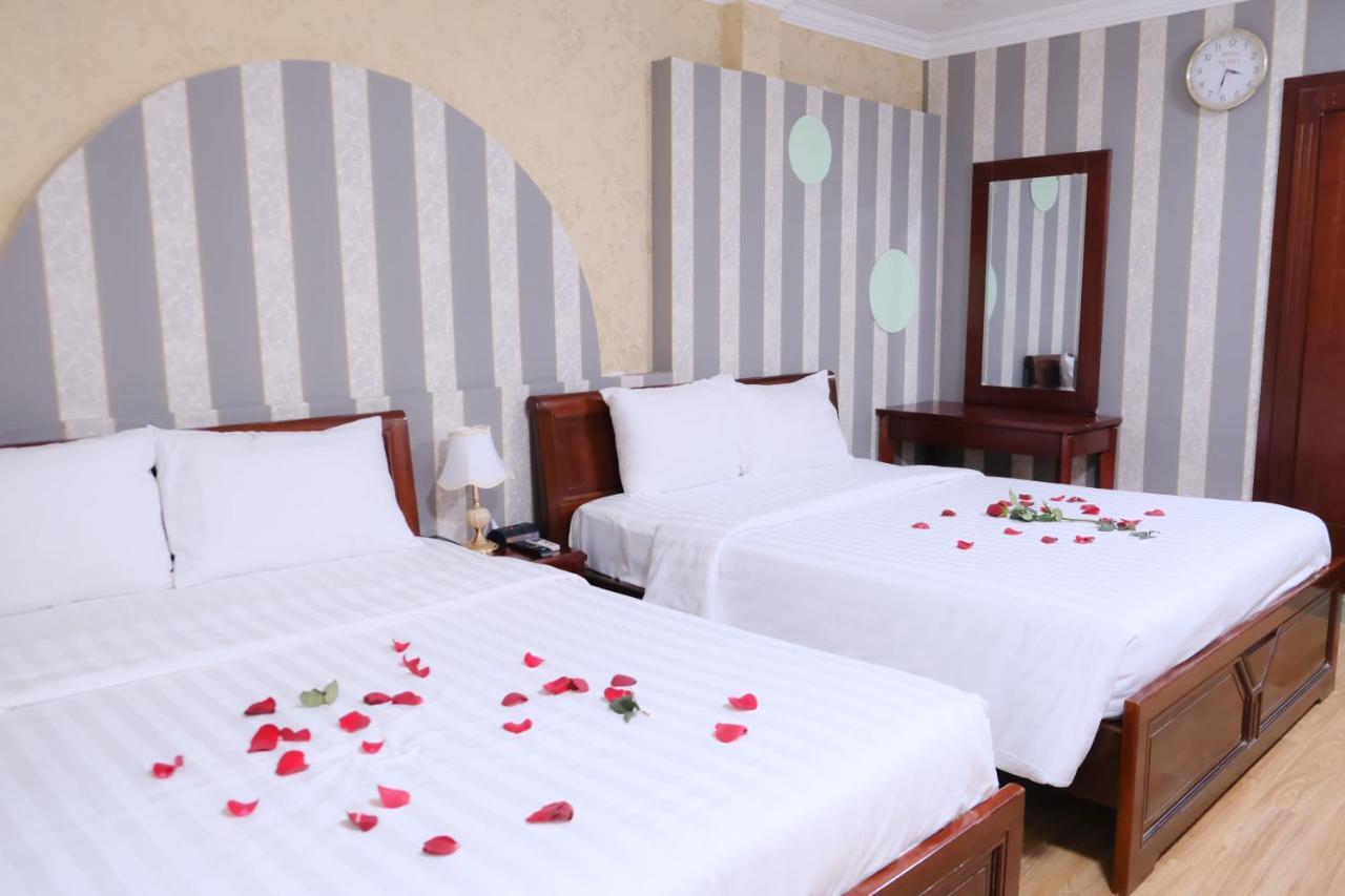 Cosmo Central Hotel Ho Chi Minh Exterior foto